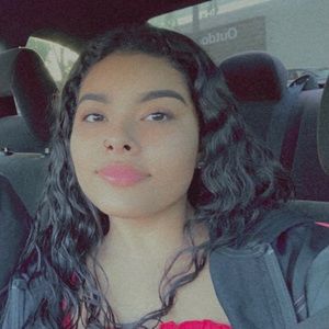 Meet your Posher, Daniela